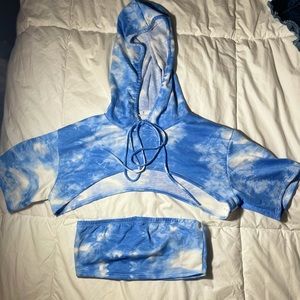 Blue tie dye set comes with pants
